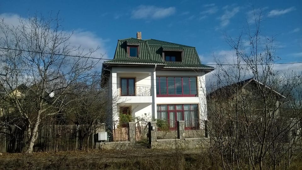 Facade/entrance, On site
