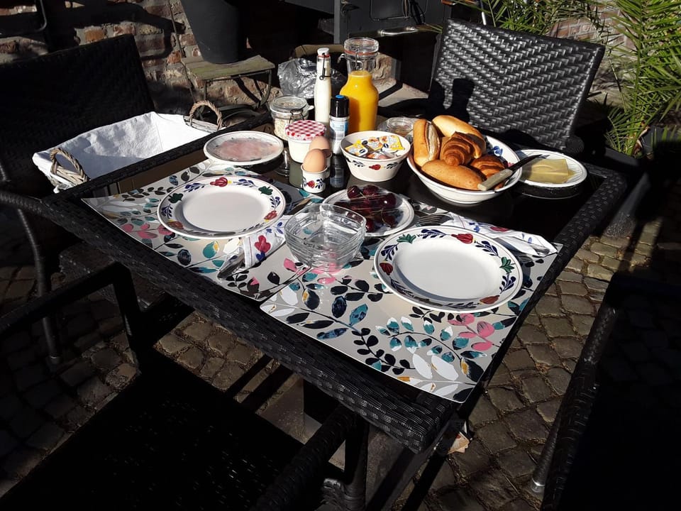 Continental breakfast