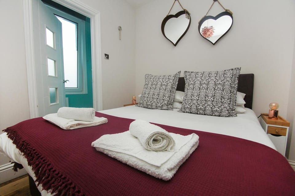 Bathroom, Bedroom