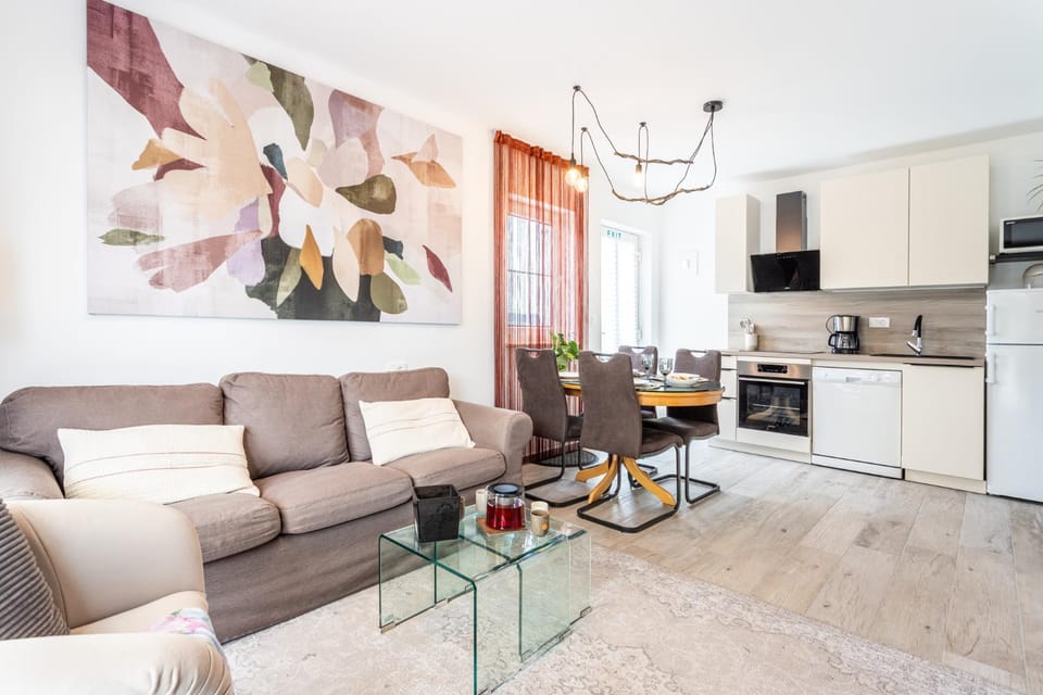 Kitchen or kitchenette, Living room, Dining area