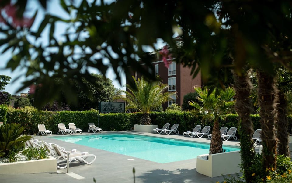 Spring, Day, Garden, Garden view, Pool view, Swimming pool, sunbed