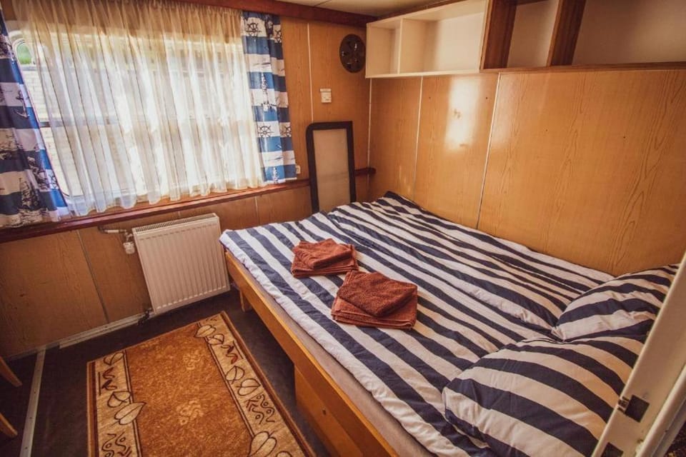Barka Atena Hostel in Greater Poland Voivodeship