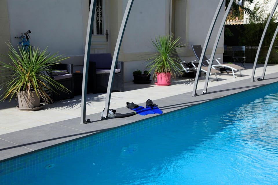 Property building, Swimming pool
