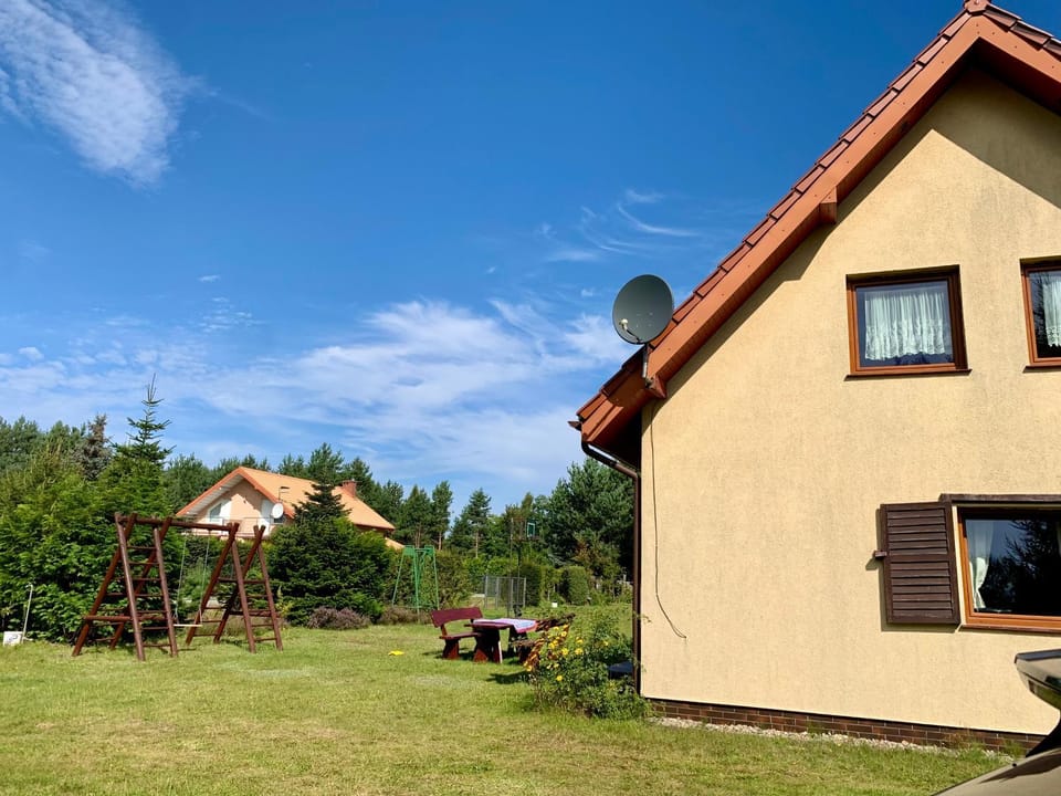 Bursztynowy Domek Lubiatowo House in Pomeranian Voivodeship