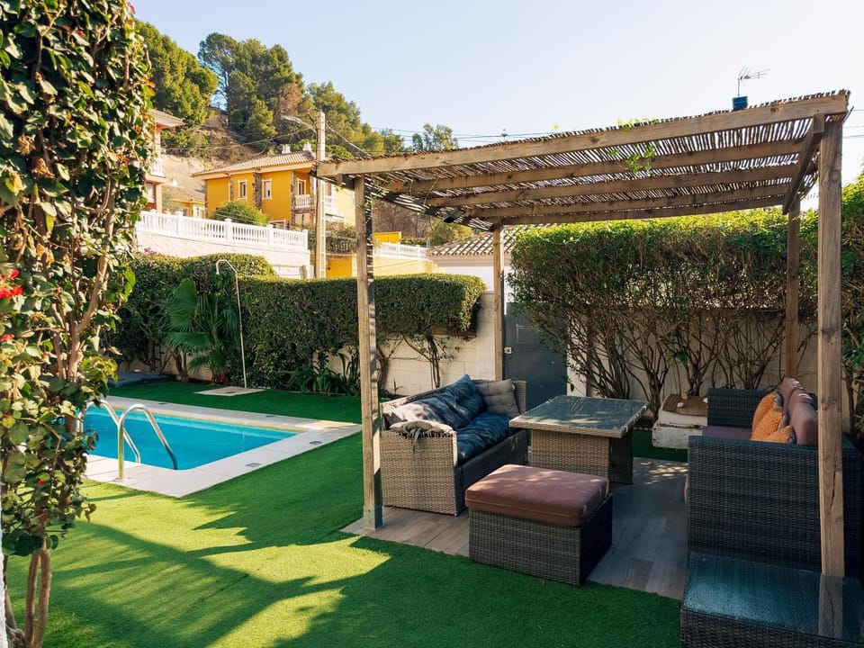 Garden, Pool view, Swimming pool, sunbed