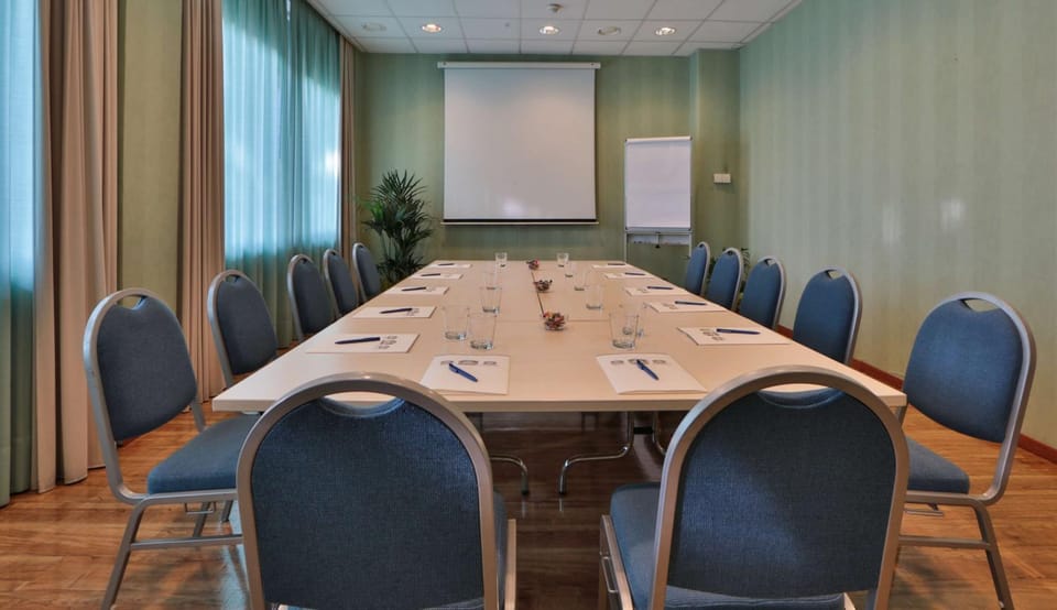 On site, Meeting/conference room