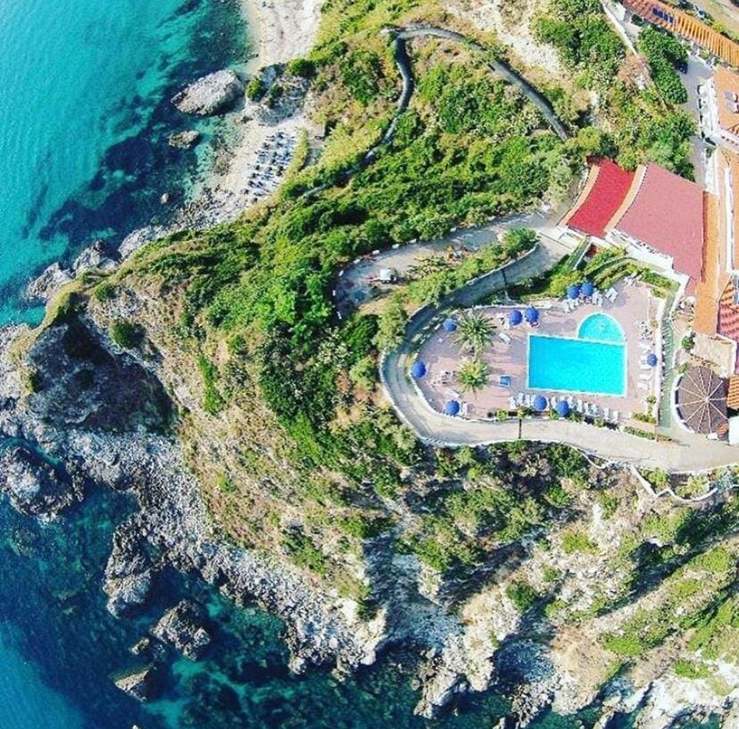 Pool view, Sea view