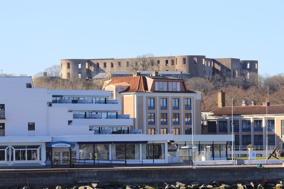 Facade/entrance, Landmark view, Area and facilities