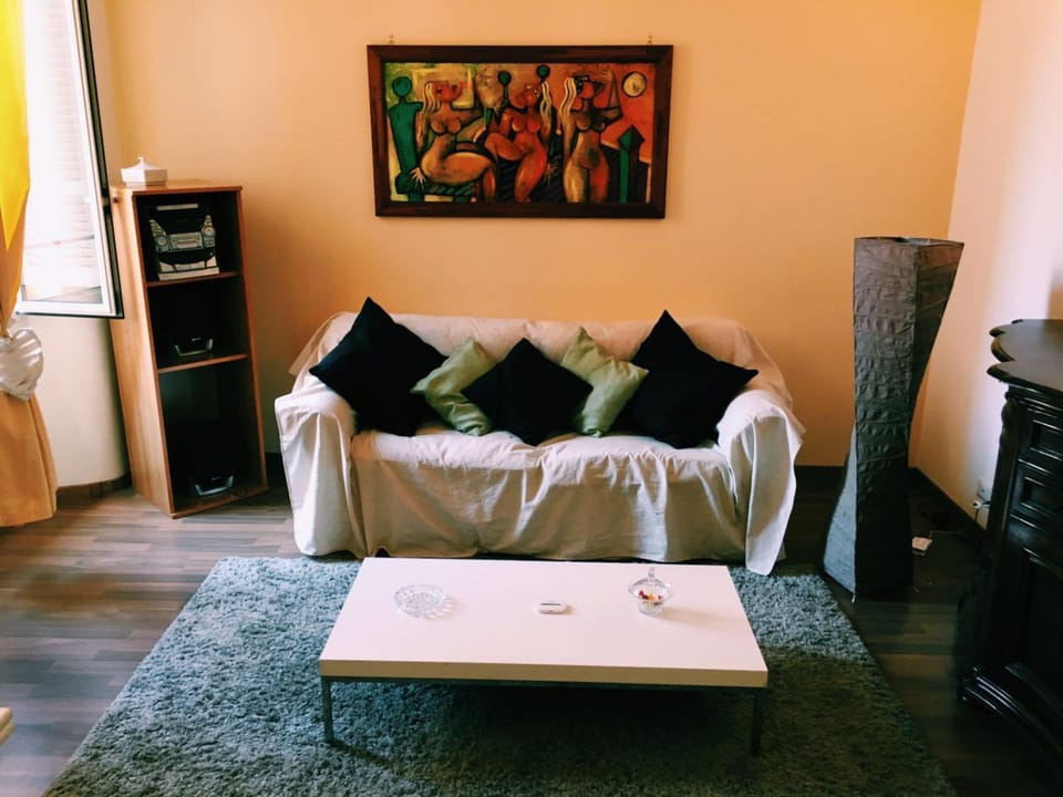 Property building, Communal lounge/ TV room, TV and multimedia, Living room