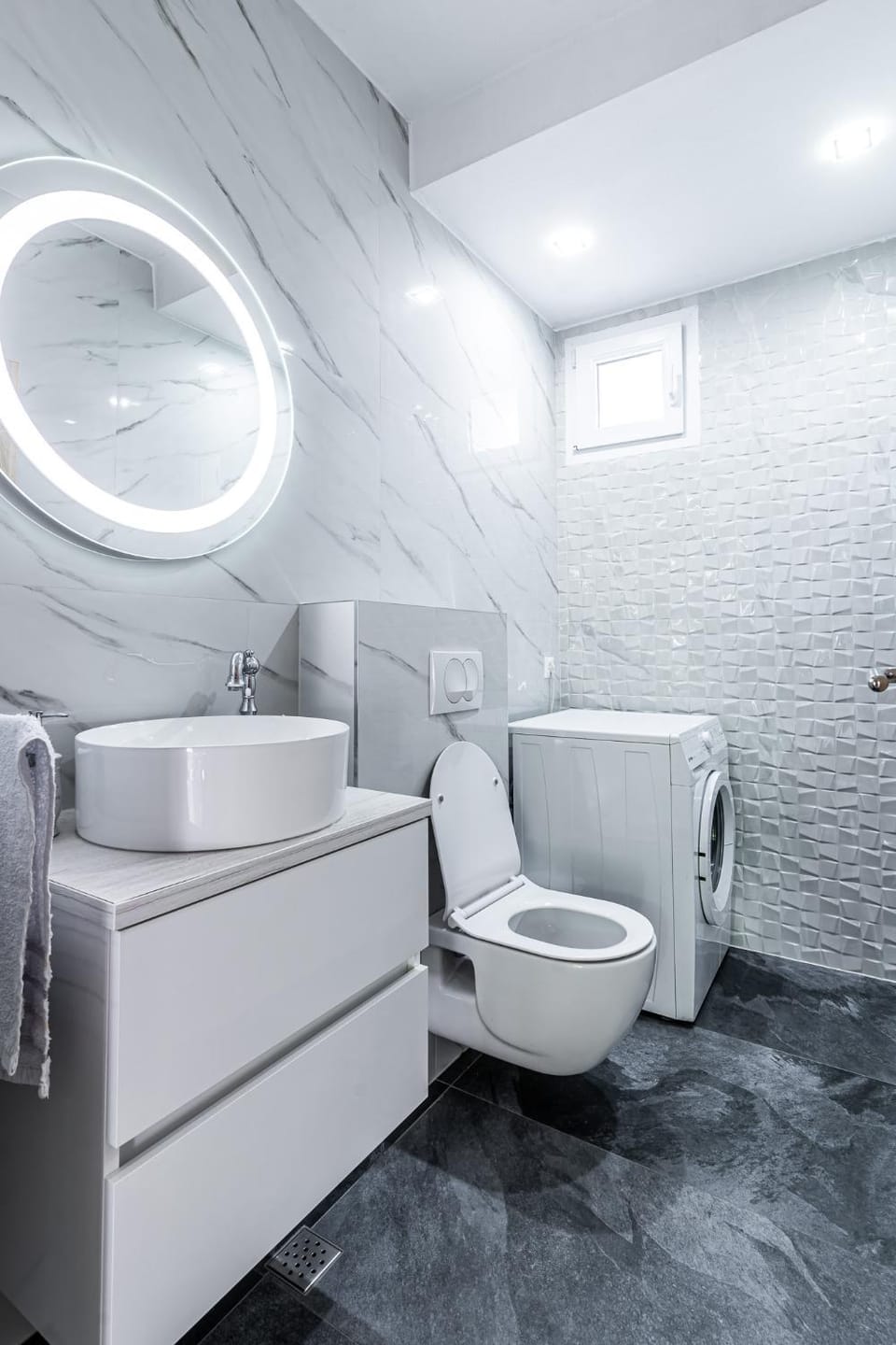 Toilet, Bathroom, washing machine