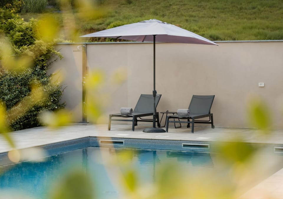 Day, Pool view, Swimming pool, sunbed