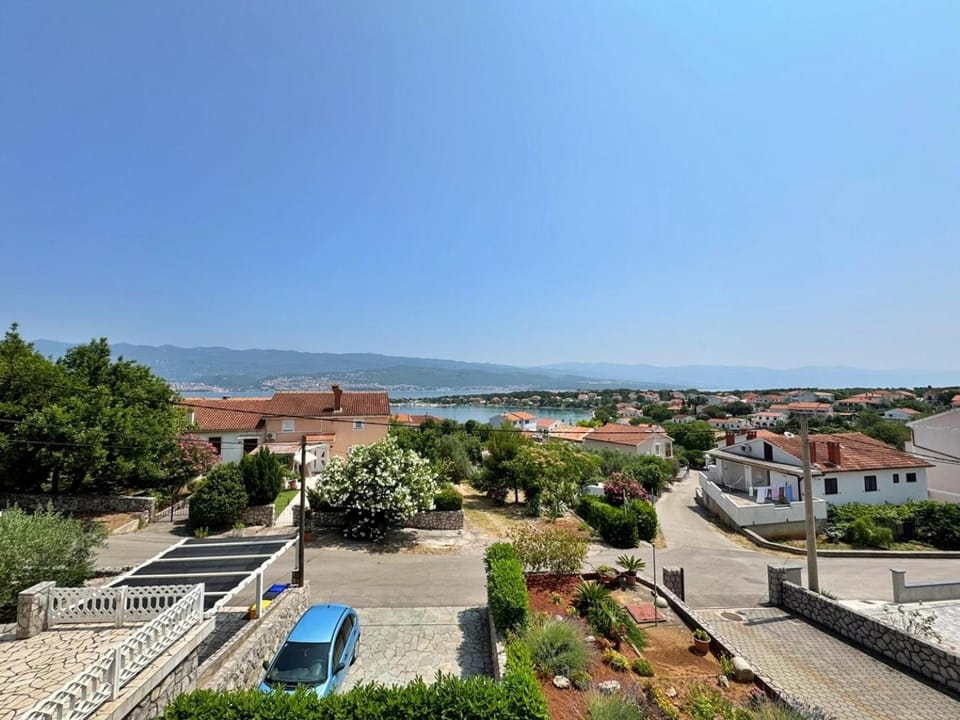 Apartment Rozi Apartment in Primorje-Gorski Kotar County