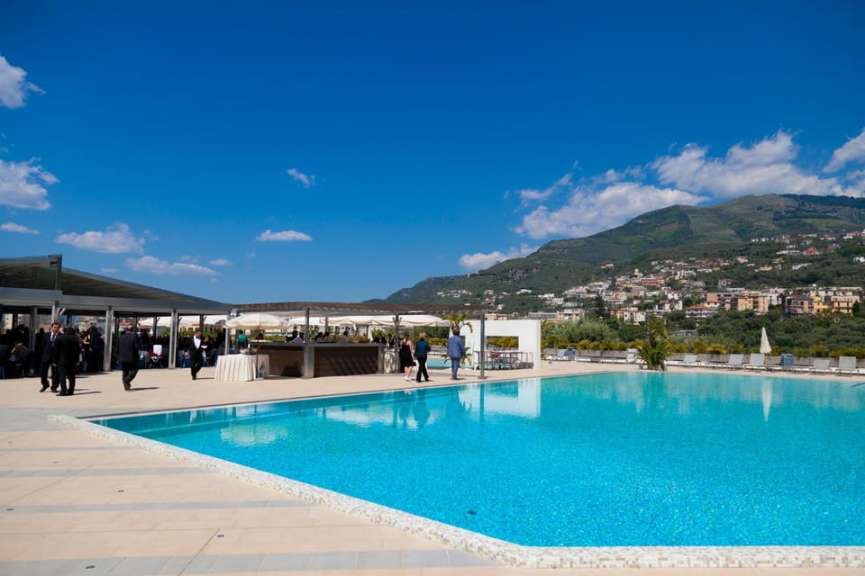 Swimming pool, Swimming pool