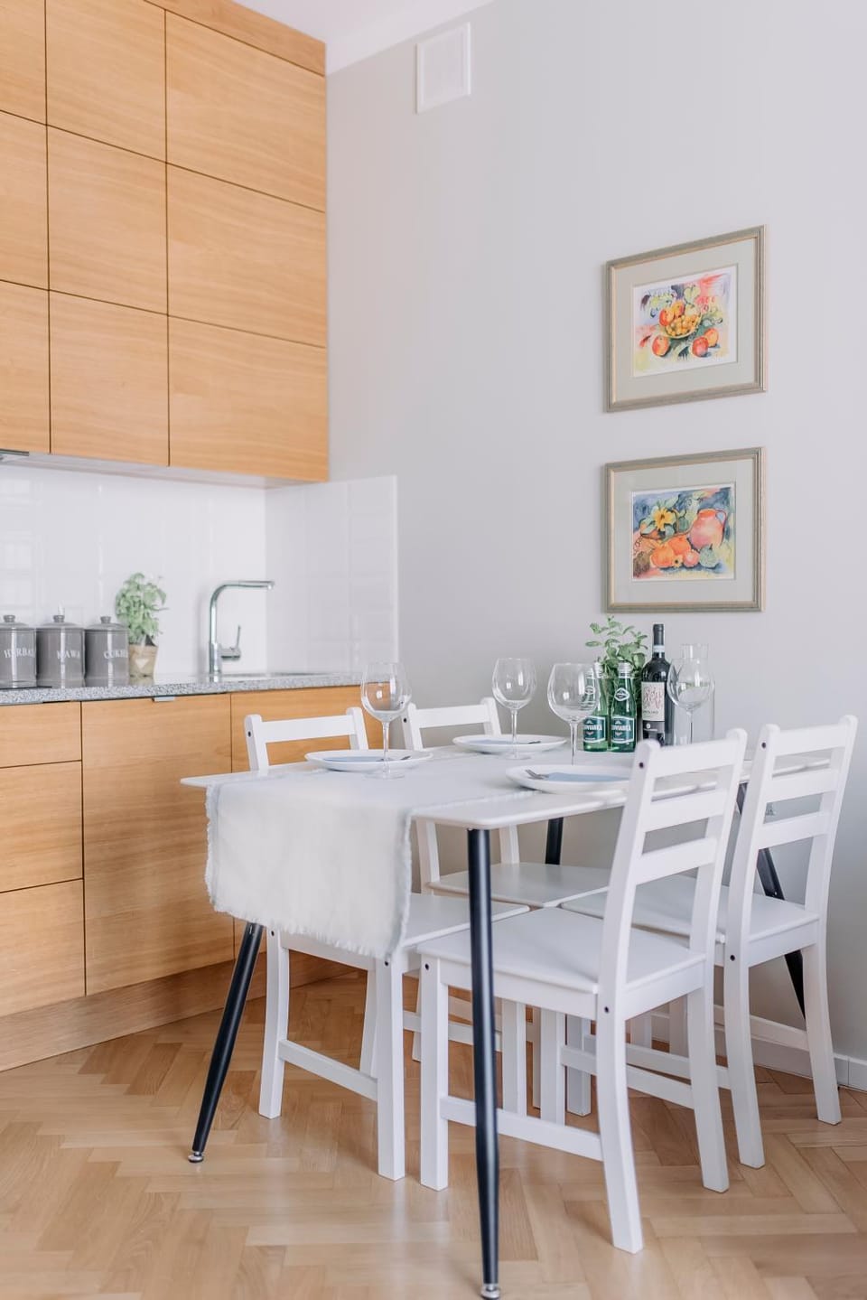 Bathroom, Kitchen or kitchenette, Living room, Photo of the whole room, Decorative detail, Dining area, Area and facilities, Non alcoholic drinks