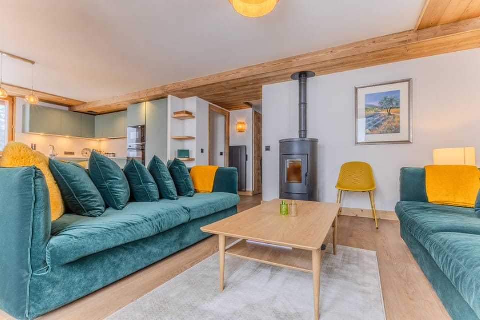 Living room, Seating area, fireplace