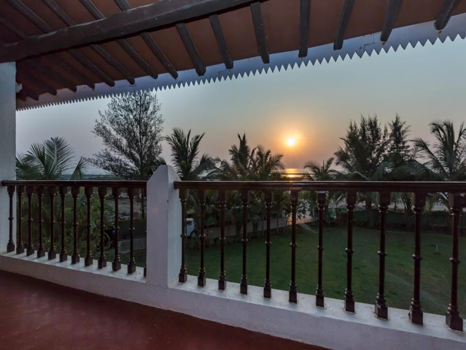 Balcony/Terrace, Garden view, Sea view, Sunset