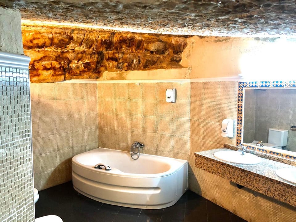 Bathroom, Bath