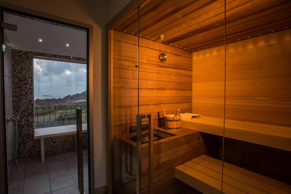 Sauna, Steam room, Spa and wellness centre/facilities, Sea view, Street view