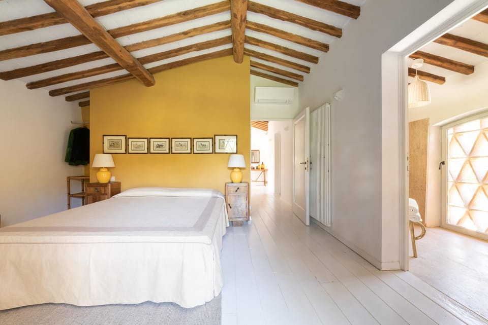 Casolese di Vignamaggio Farm Stay in Tuscany