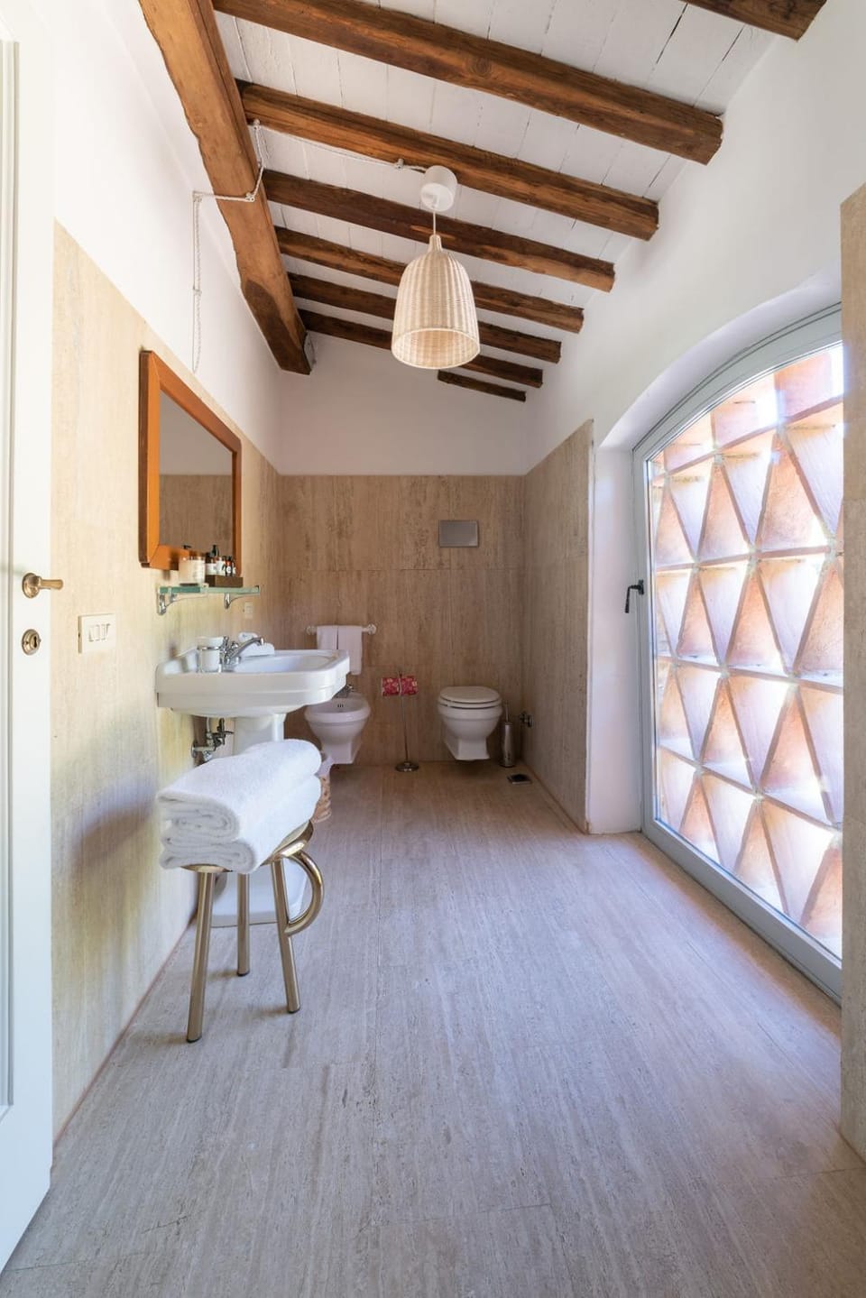 Casolese di Vignamaggio Farm Stay in Tuscany