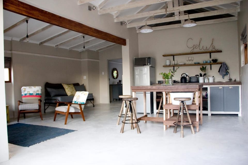 Kitchen or kitchenette, Living room, Dining area