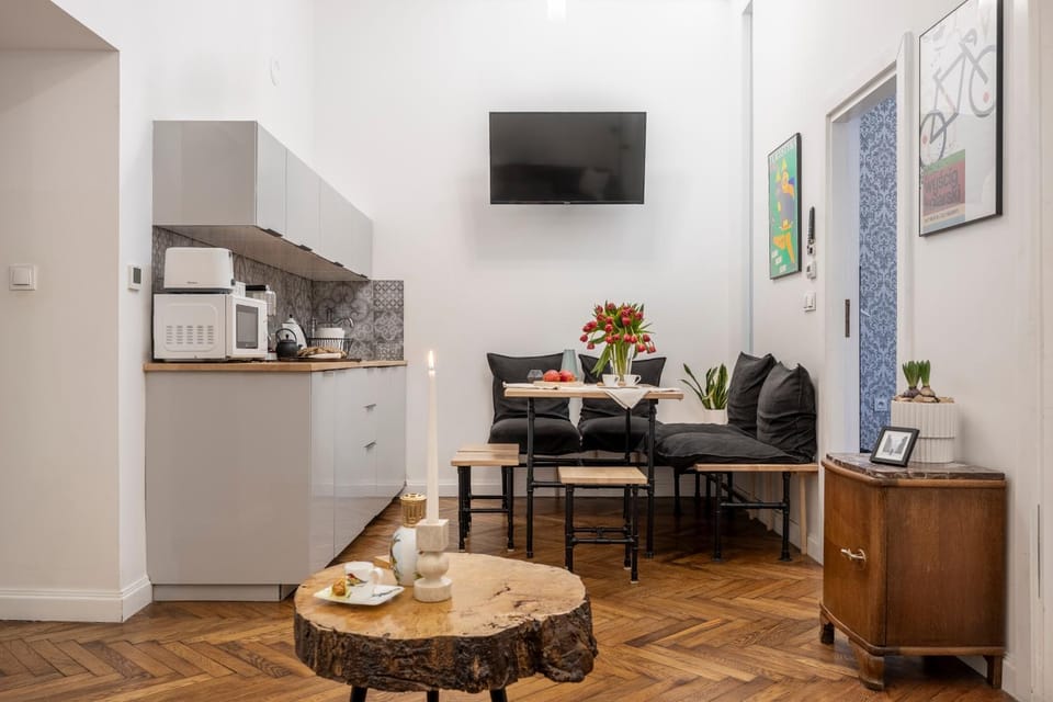 TV and multimedia, Kitchen or kitchenette, Dining area, pet friendly