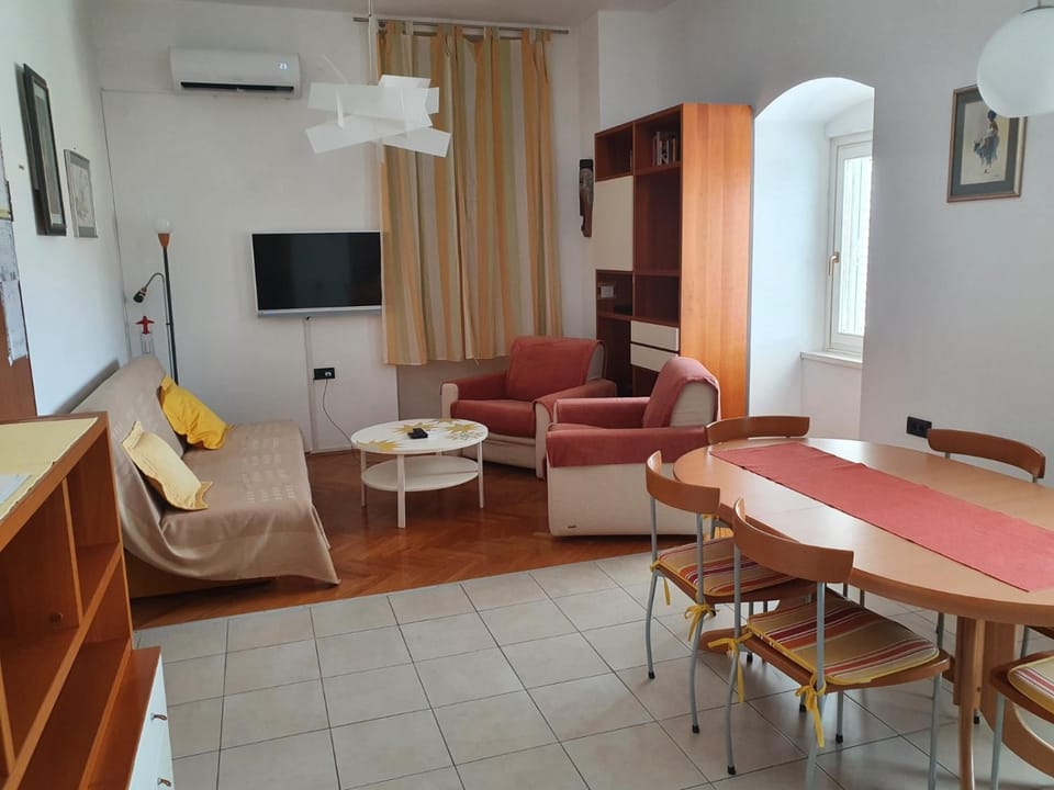 Apartment Goga Apartment in Cres