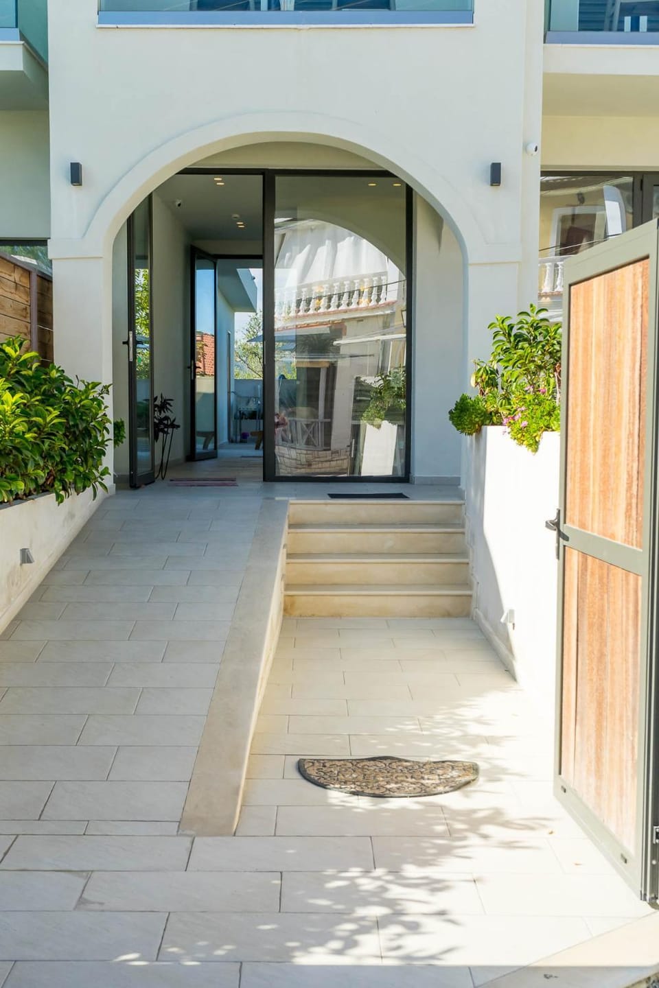 Property building, Facade/entrance