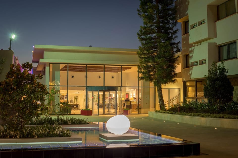 Facade/entrance, Night