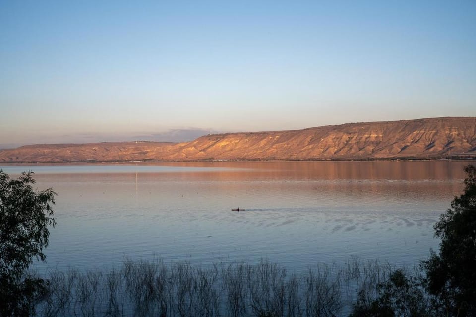 Natural landscape, Lake view, Mountain view