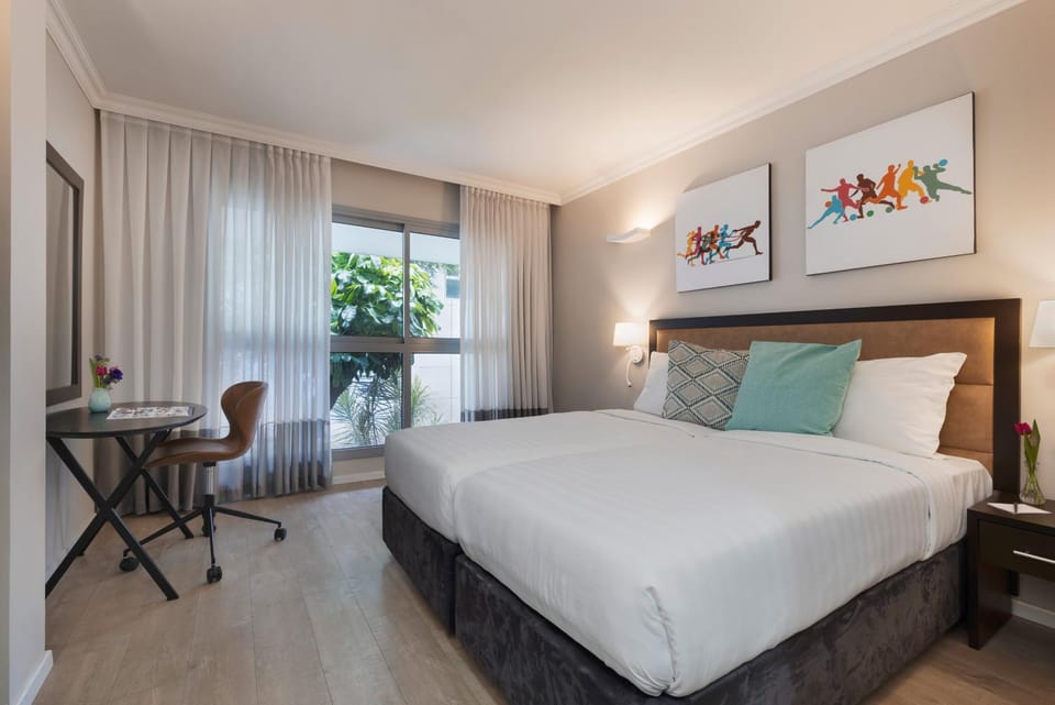 Bed, Photo of the whole room