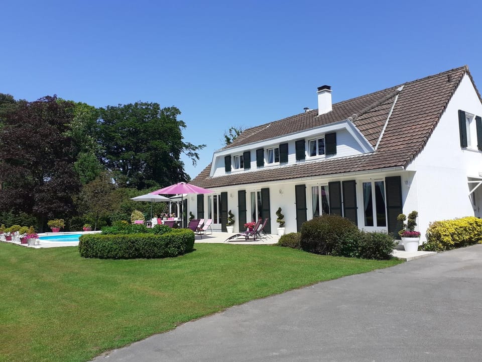 Property building, Garden