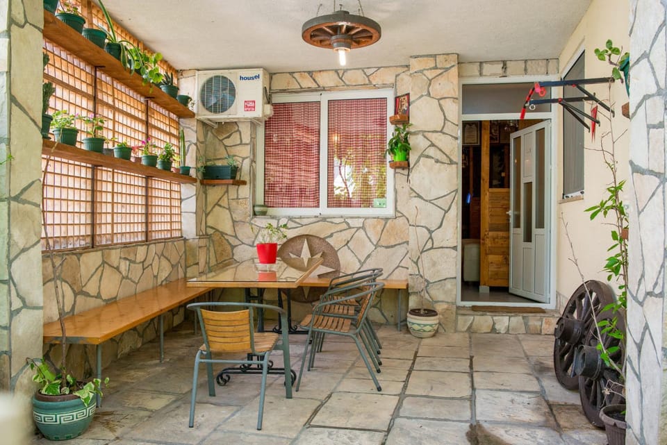 Patio, BBQ facilities, Garden, Food and drinks, Animals, Area and facilities