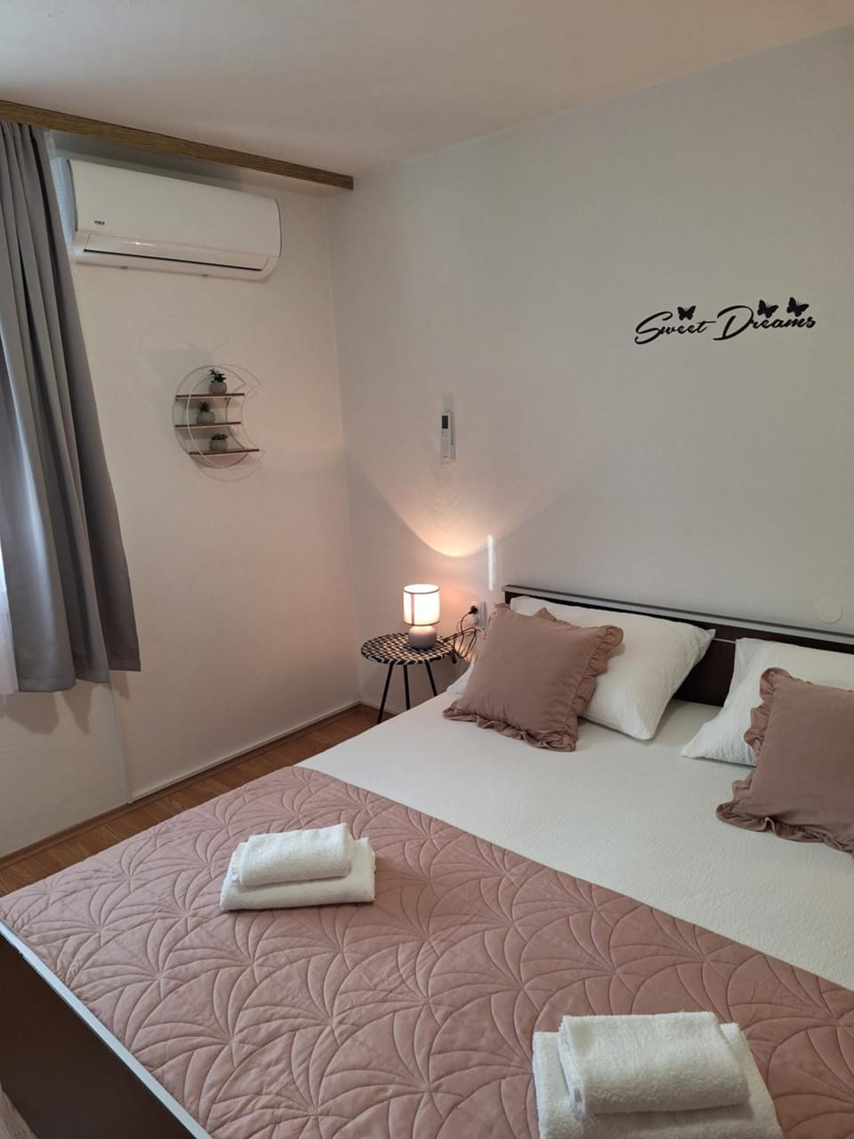 Apartment Banovac - Great Location & Free Parking Apartment in Split