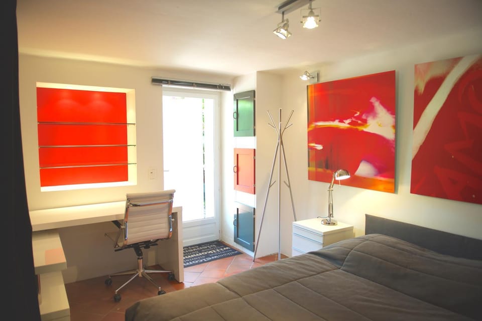 Bed, Photo of the whole room, Decorative detail