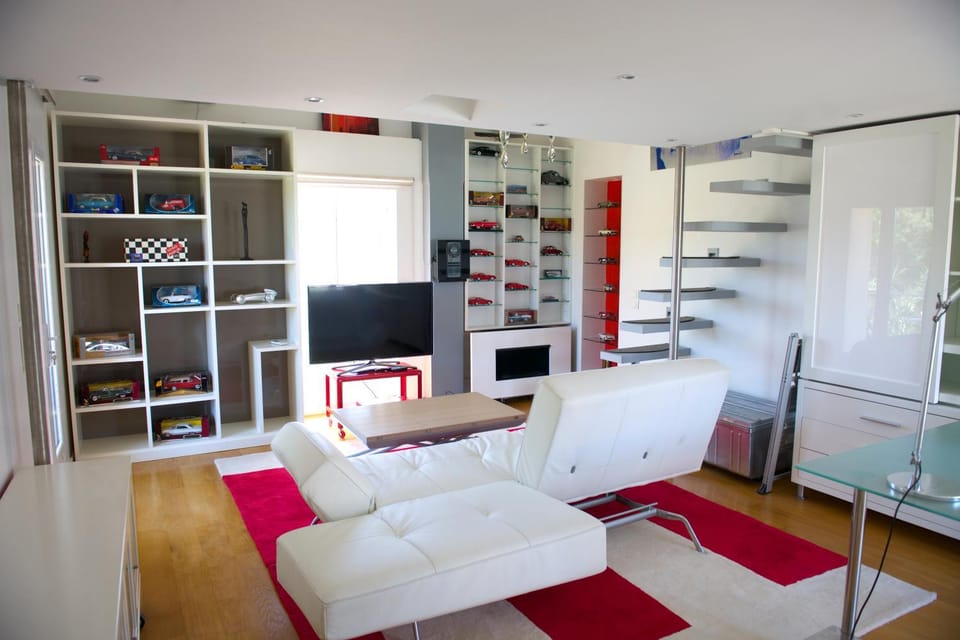 TV and multimedia, Seating area