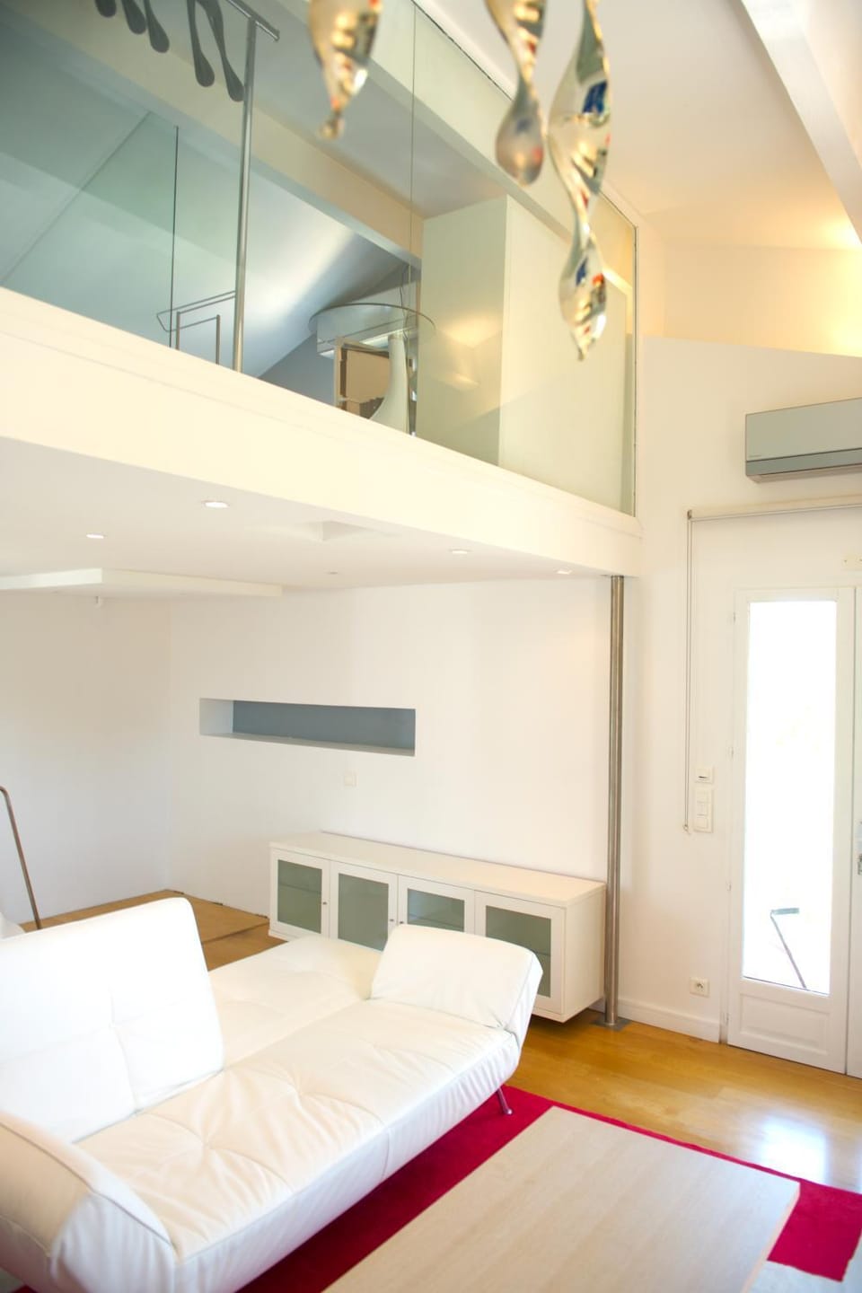 Day, Bathroom, Living room, Bedroom