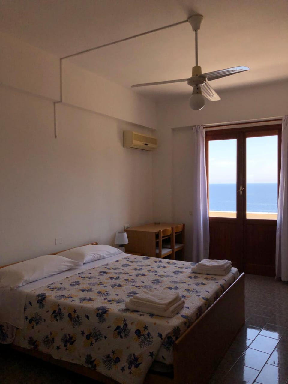 Natural landscape, Bedroom, Sea view, air conditioner