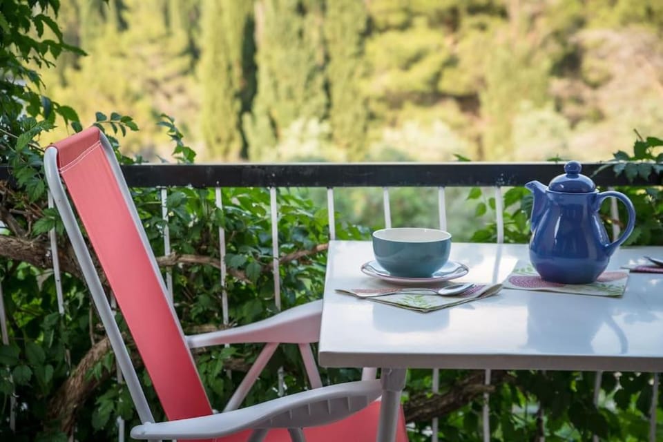 Natural landscape, View (from property/room), Balcony/Terrace, Dining area