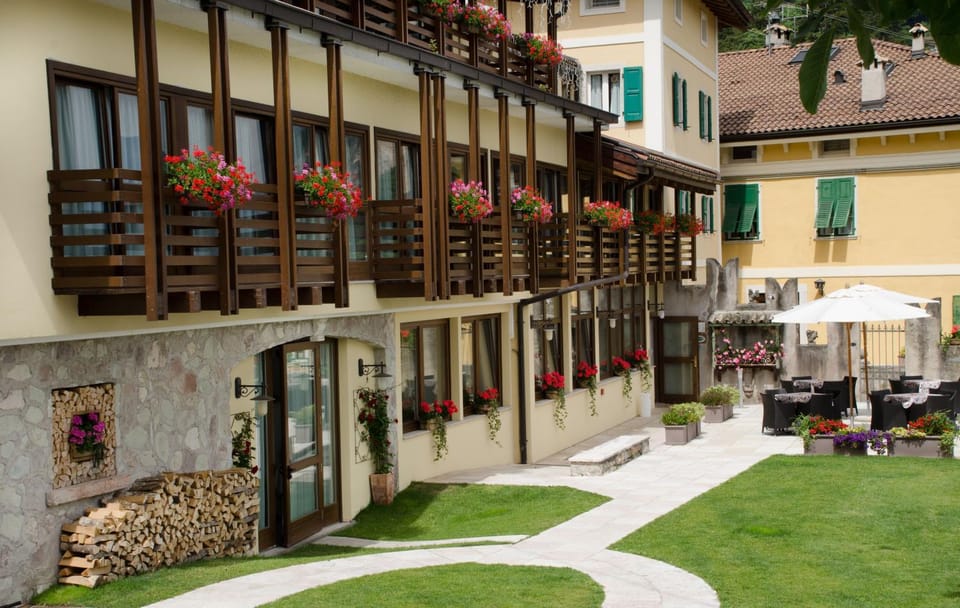 Facade/entrance, Garden