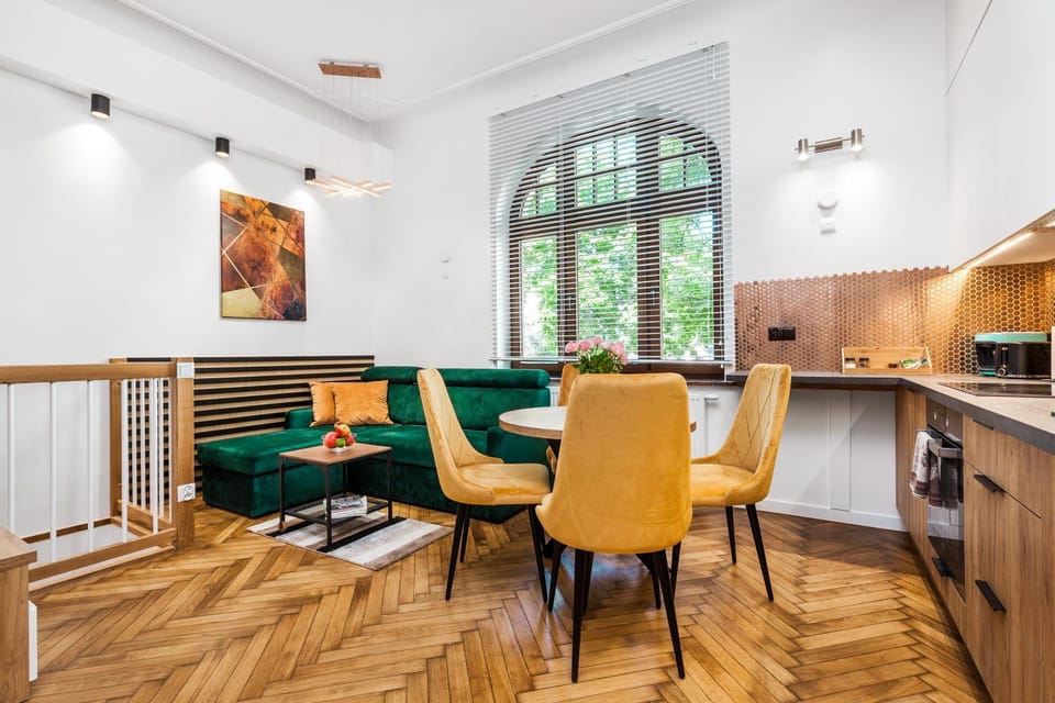 Kitchen or kitchenette, Living room, Seating area