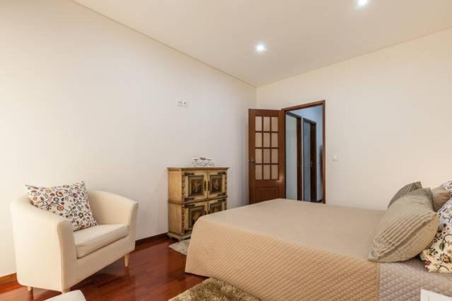 Property building, Bed, Photo of the whole room, Bedroom