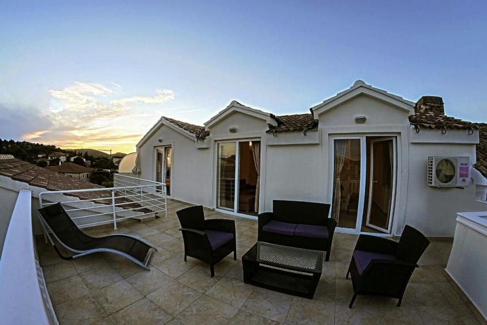 Balcony/Terrace, Seating area, sunbed