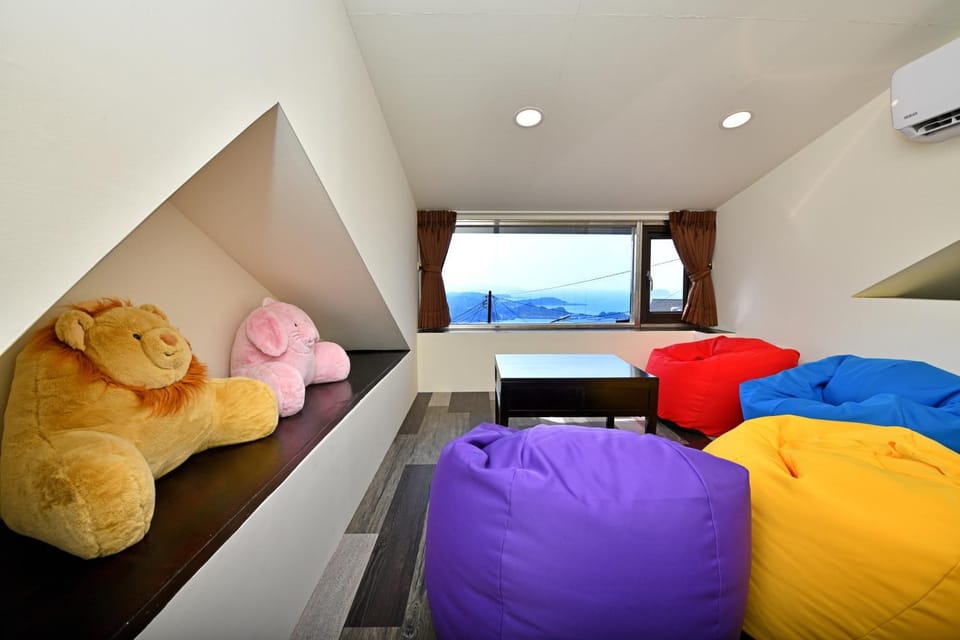 Living room, Sea view