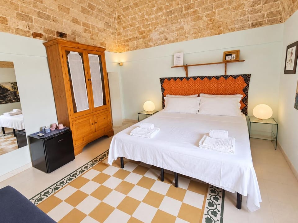 Bed, Photo of the whole room, Bedroom, towels, wardrobe