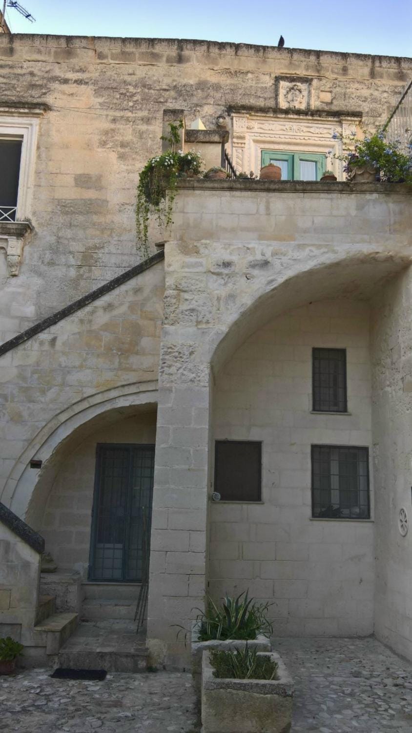Facade/entrance, Day