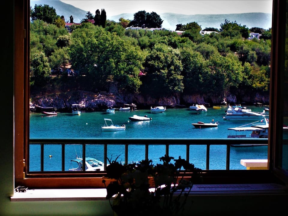 View (from property/room), Bedroom, Sea view, Sea view