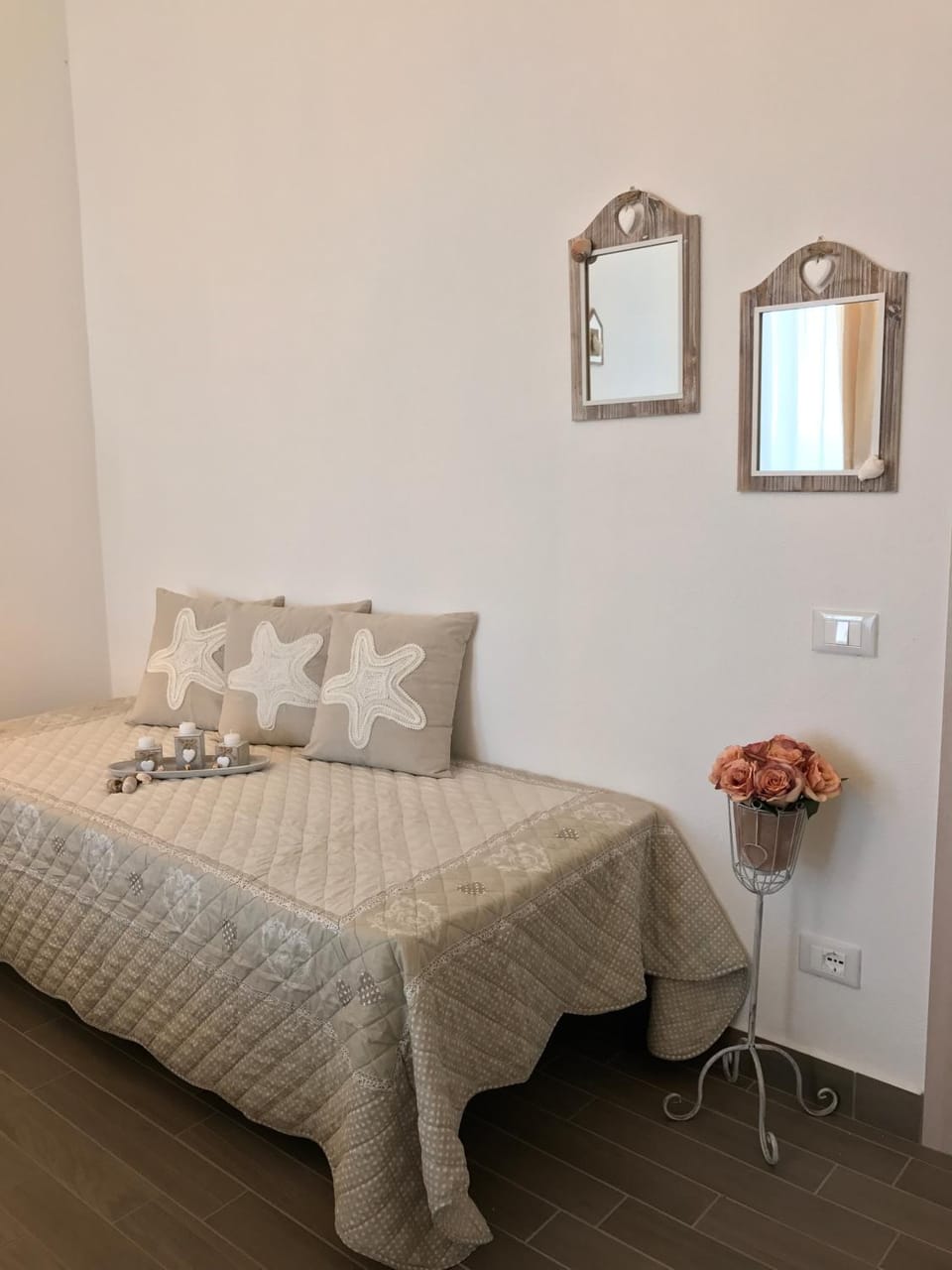 Bed, Decorative detail, Bedroom