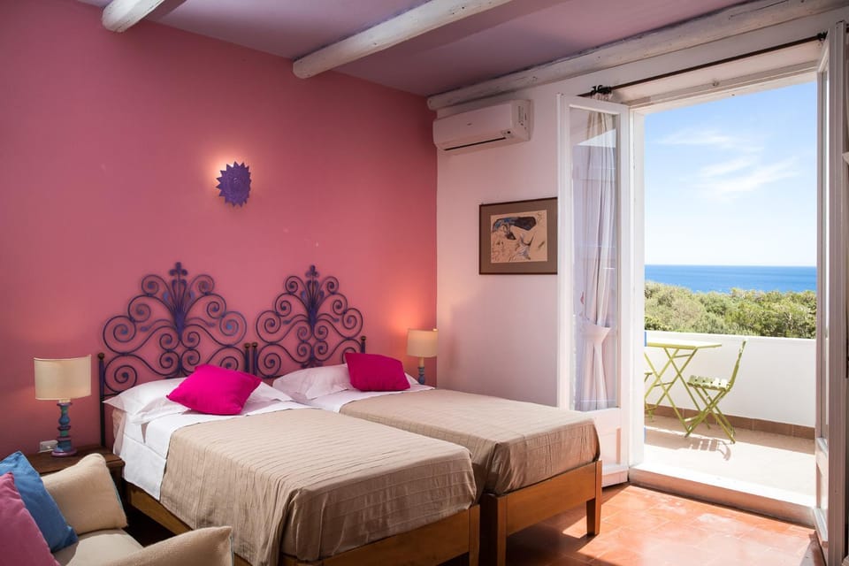 Bed, Balcony/Terrace, Bedroom, Sea view, air conditioner