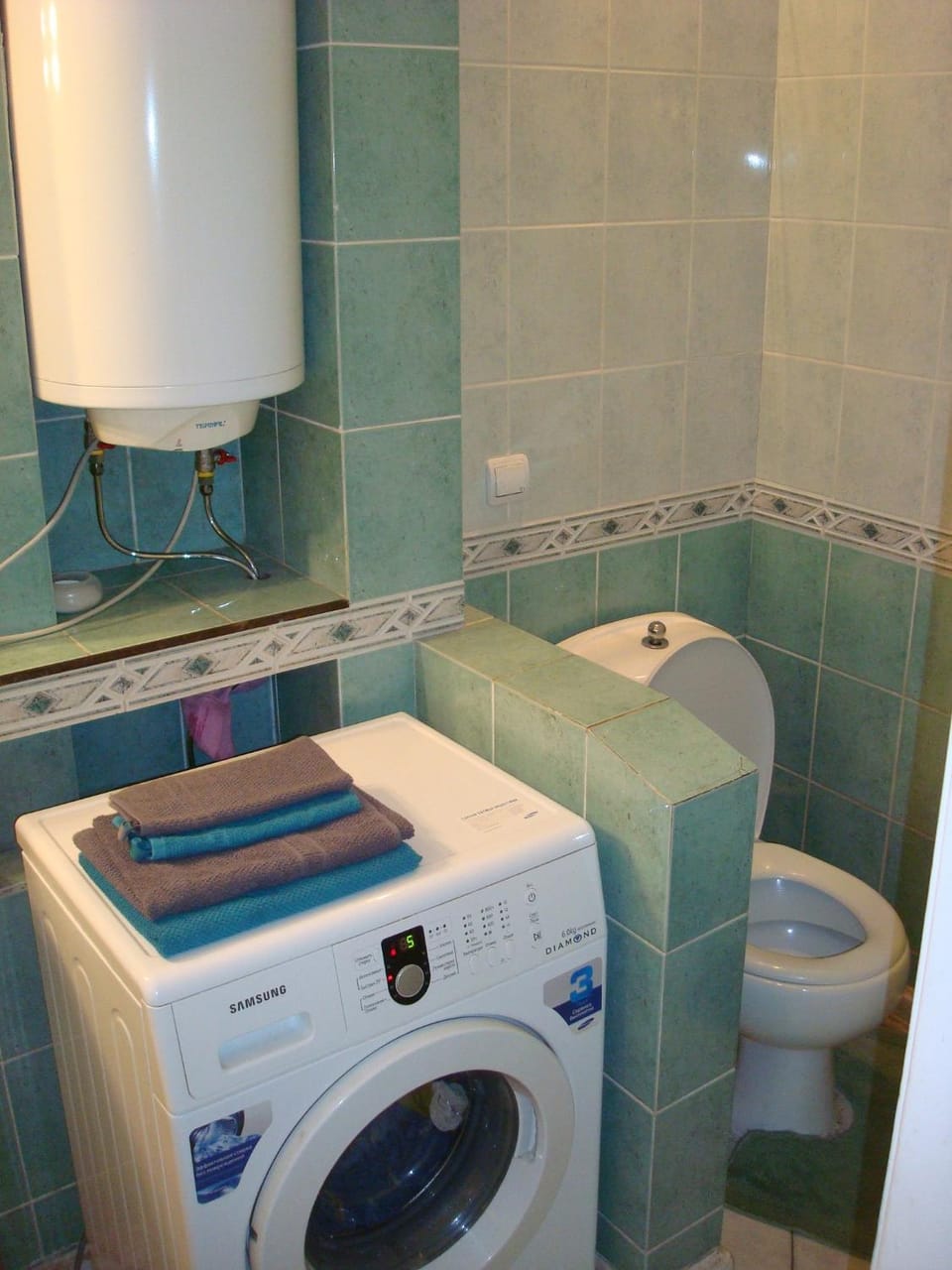 Toilet, Bathroom, washing machine